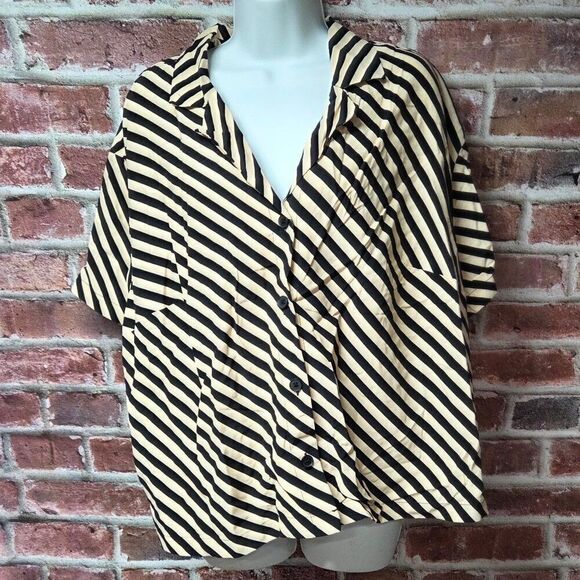 Modern Muse โโA New Day Striped Crepe Shirt (XXL) - Picture 1 of 6